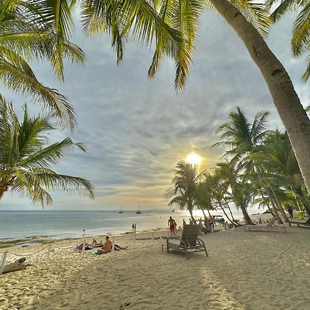 Coco Grove Beach Resort, Siquijor Island Екстер'єр фото Sunset at the beach