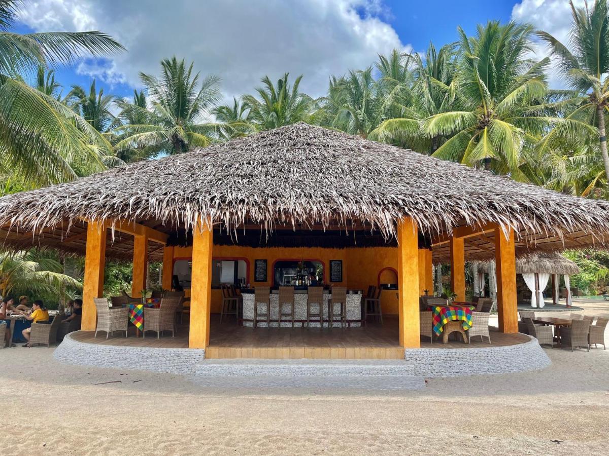 Coco Grove Beach Resort, Siquijor Island Екстер'єр фото The beach bar at the resort
